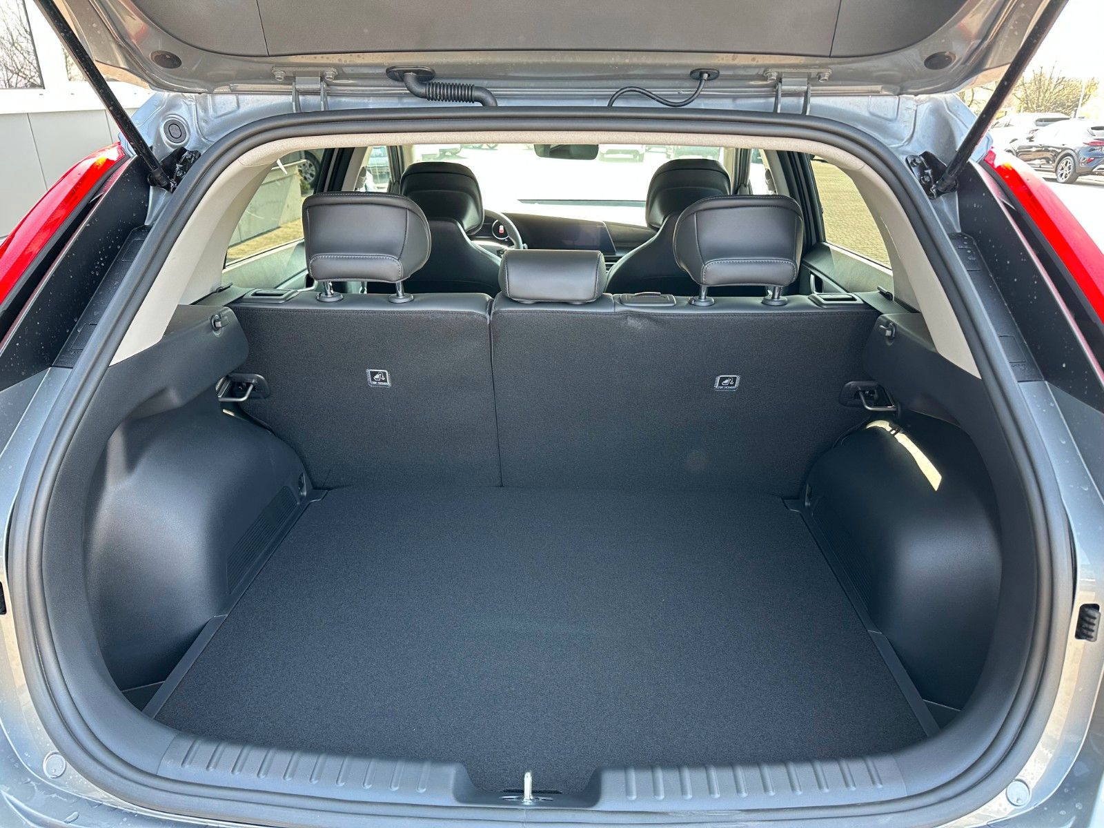 Fahrzeugabbildung Kia Niro 1.6 GDI Hybrid Vision Komfort Style