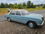 Mercedes-Benz 200 - Mercedes-Benz 200 Oldtimer mit Diesel-Antrieb