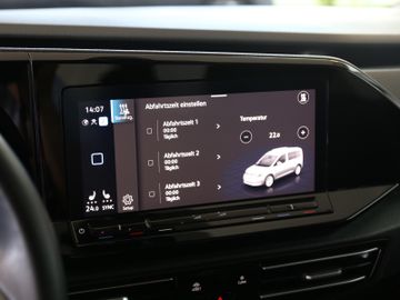 Volkswagen Caddy 2.0TDI DSG STYLE NAV PRO STANDH PANO 7SITZ