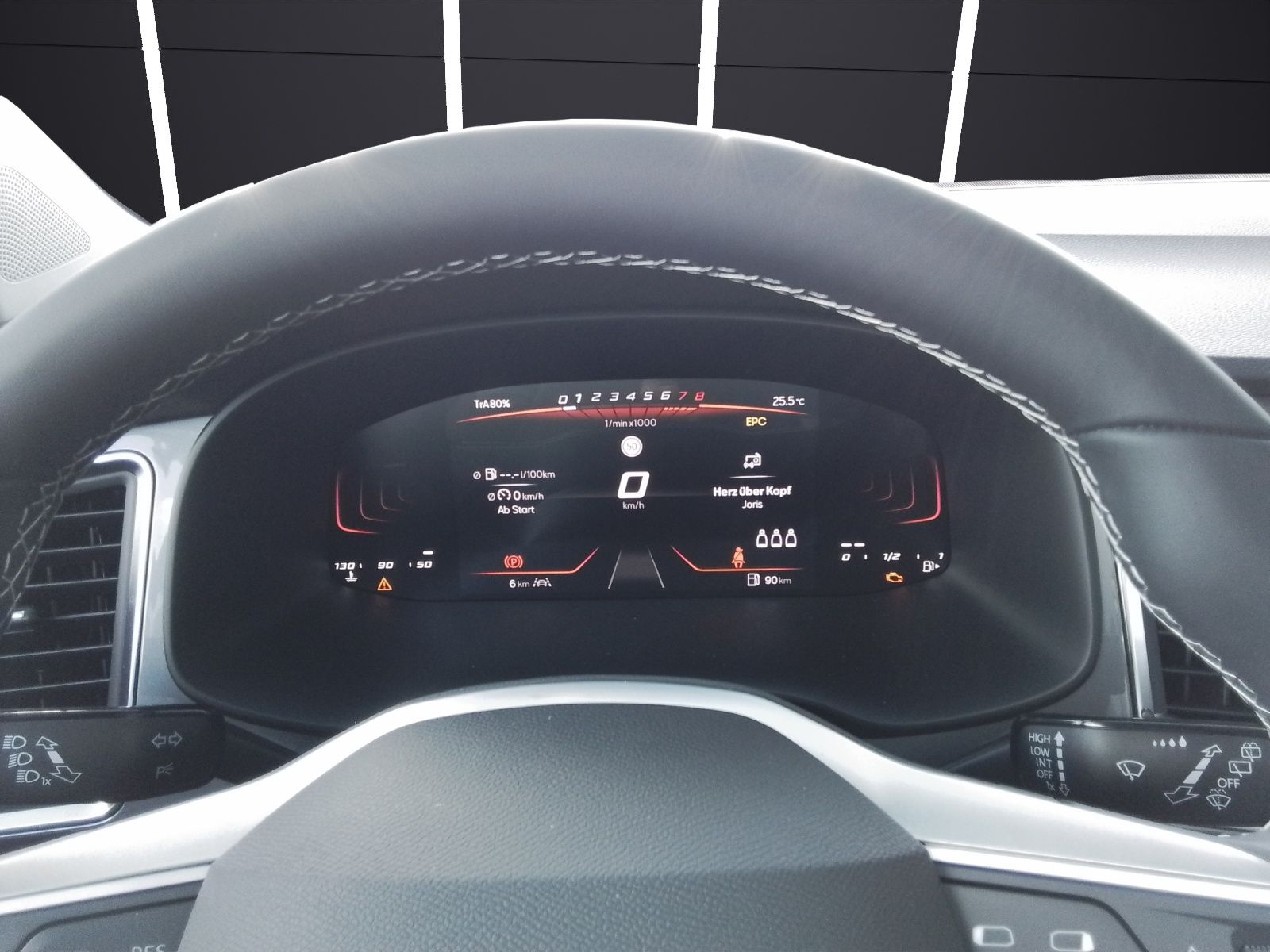 Fahrzeugabbildung SEAT Ateca 1.5 TSI Style Navi LED PDC Kamera