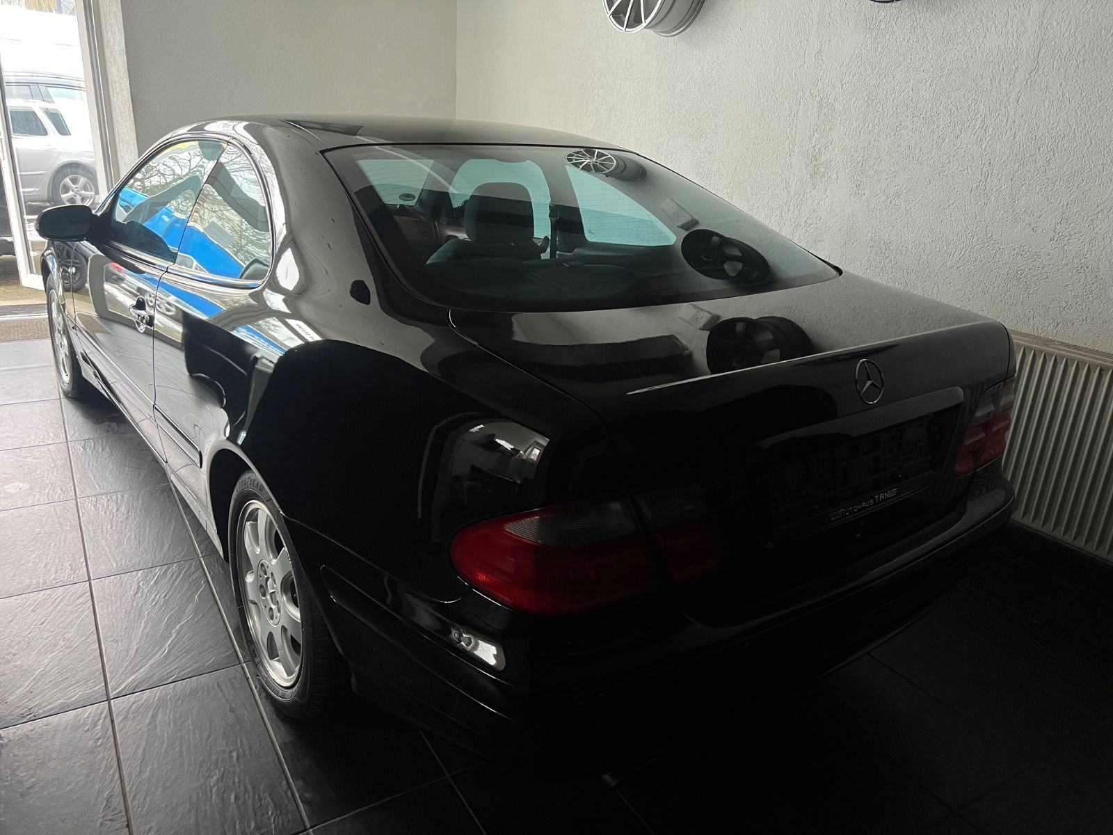 Fahrzeugabbildung Mercedes-Benz CLK 320 AVANTGARDE * 1.HAND *