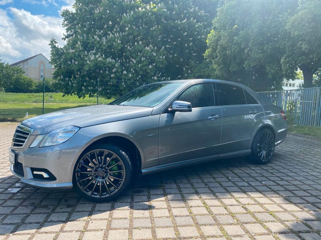 Mercedes-Benz E 300
