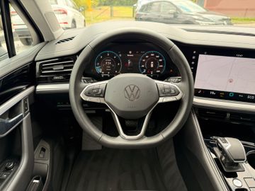 Volkswagen Touareg - 8