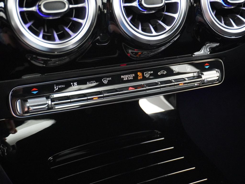 Mercedes-Benz CLA 250 e AMG Premium Plus | Panorama - Schiebed