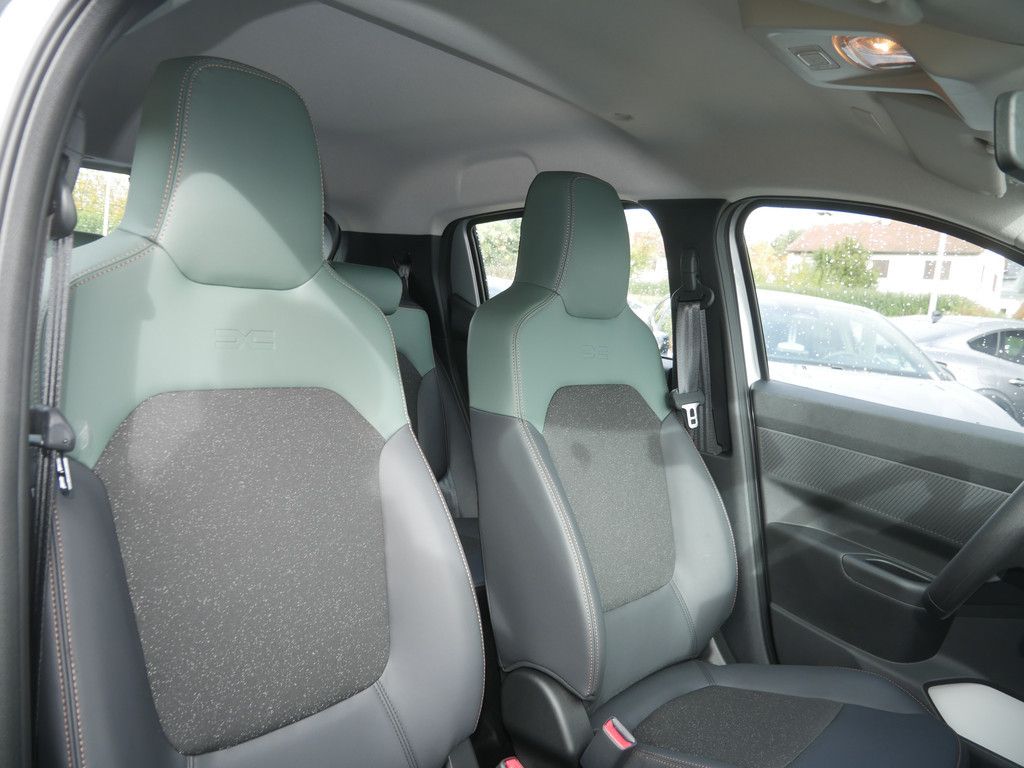 Fahrzeugabbildung Dacia Spring Extreme Electric 65 CCS-Schnellladung