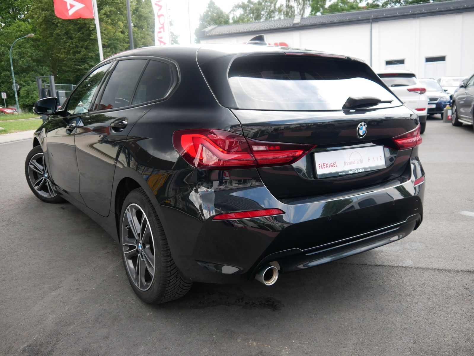 BMW 118i Sport Line LED Navi Sitzheizung Sportsitze imagem 3