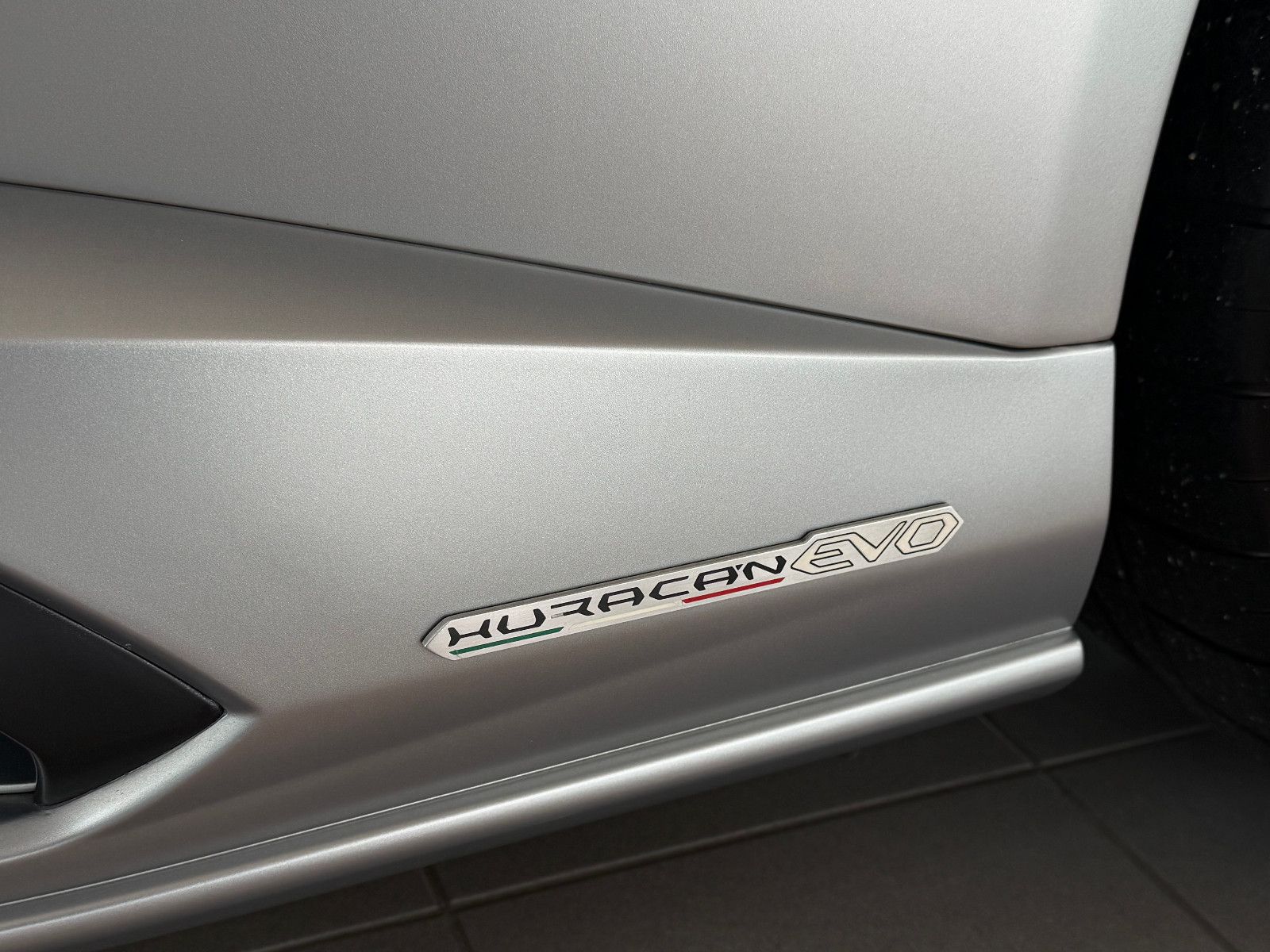 Fahrzeugabbildung Lamborghini Huracán EVO V10 /LIFT/SENSONUM/KAMERA/ACC
