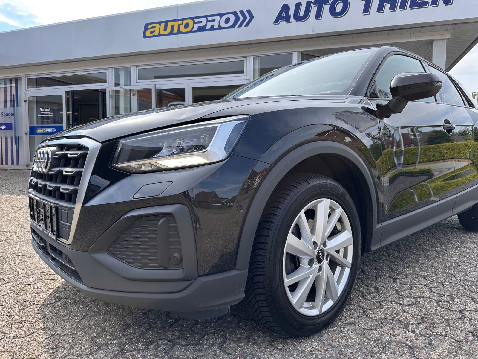 Fahrzeugabbildung Audi Q2 35 TFSI Navi/Virtual/APP/eHeck/RFK/PDC/LED