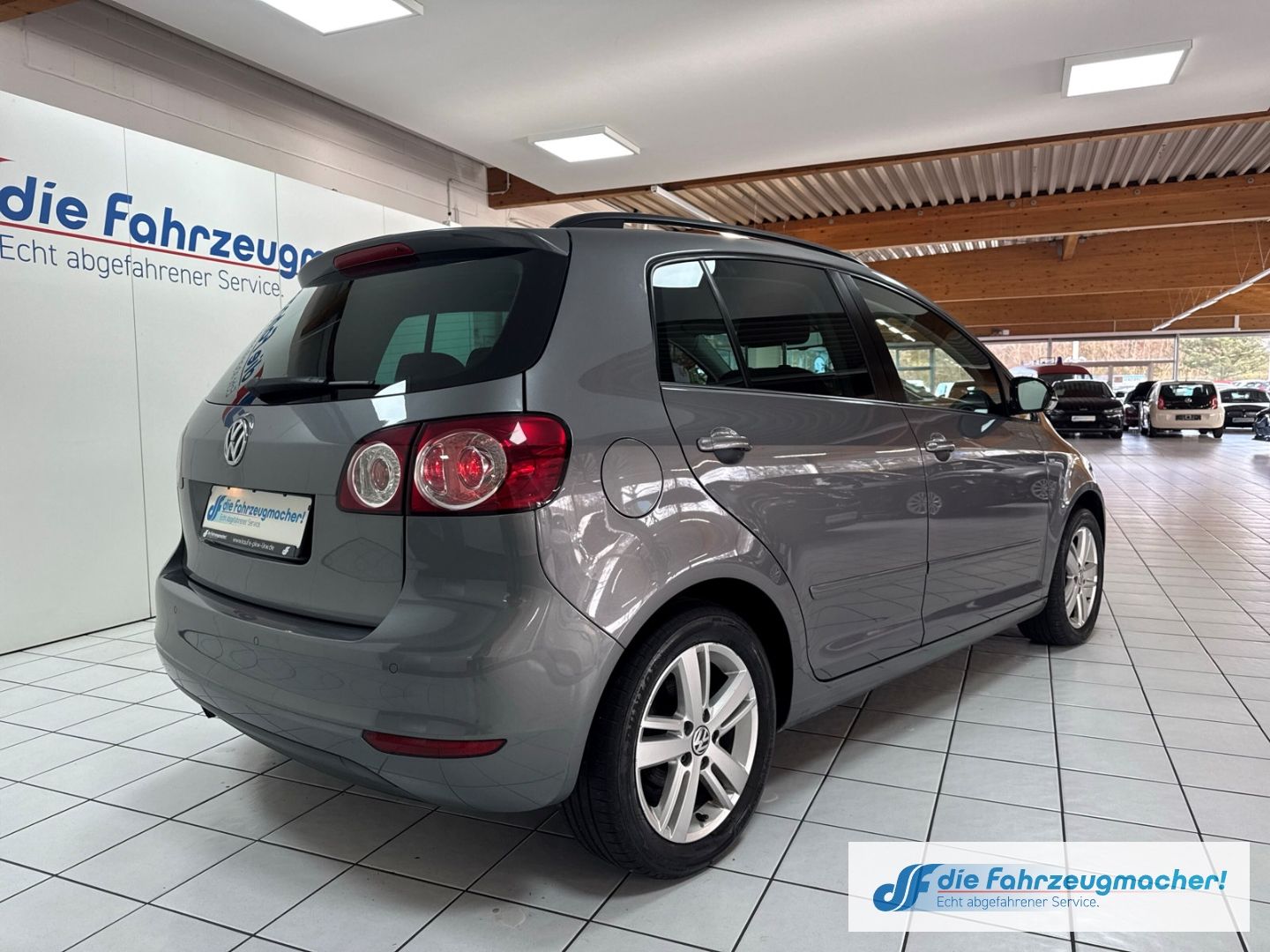 Fahrzeugabbildung Volkswagen Golf Plus VI Match  2-Zonen-Klimaautom*EXPORT