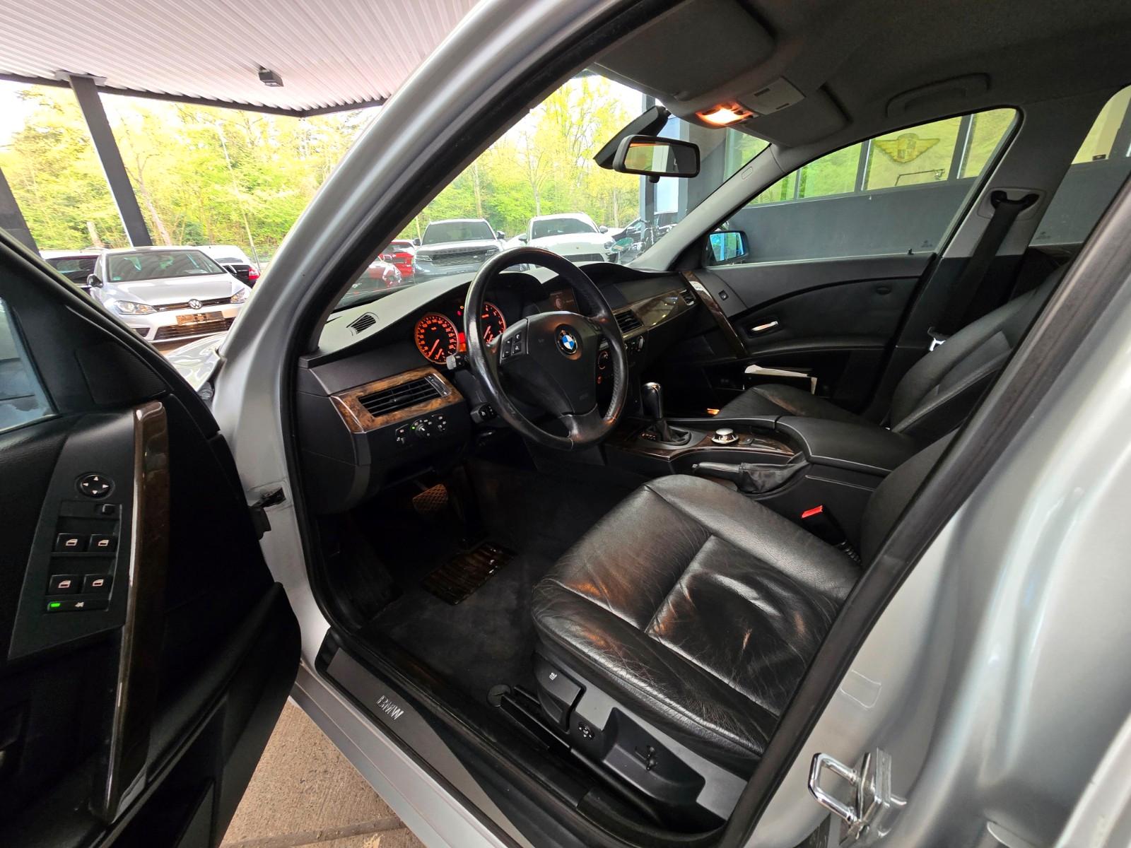 BMW 530i E60 Lim. Automatik LEDER/NAVI/PDC/NAVI/SZH