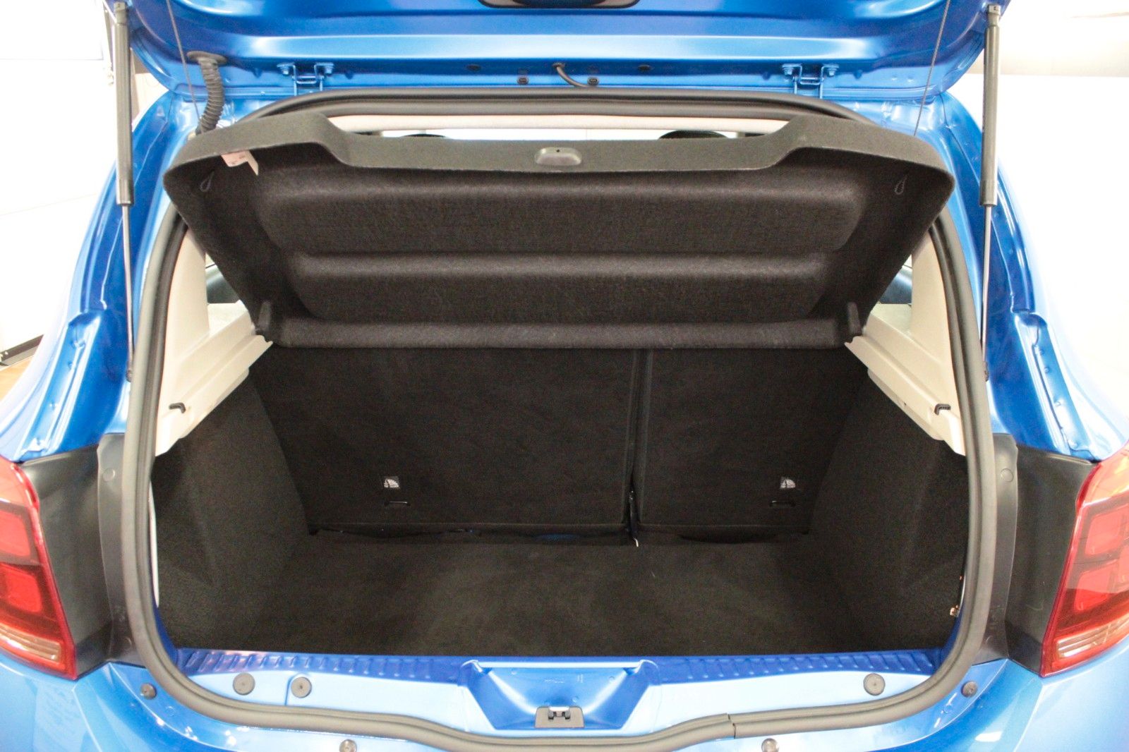Fahrzeugabbildung Dacia Sandero TCe 90 Stepway Prestige *Media-Nav*