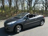Peugeot 207 CC Platinum HDi FAP 110 Platinum - Peugeot 207 Platinum mit Diesel-Antrieb
