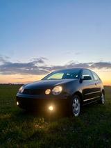 Volkswagen VW Polo 9N 1.2 TÜV Neu Scheckheft Klima 8-... - Volkswagen Polo aus 2004 mit Benzin-Antrieb: Kleinwagen, mit Klimaanlage, 1.2