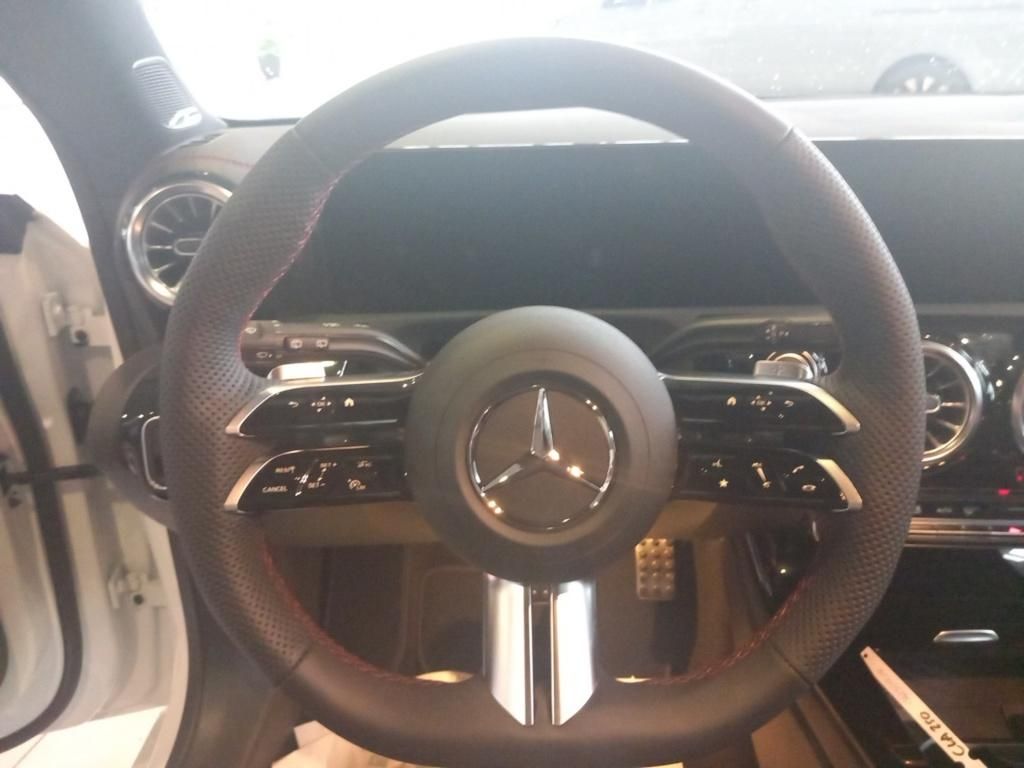 Fahrzeugabbildung Mercedes-Benz CLA 250 4M SB AMG*Pano-Dach*Navi*Kamera*LED*DAB*