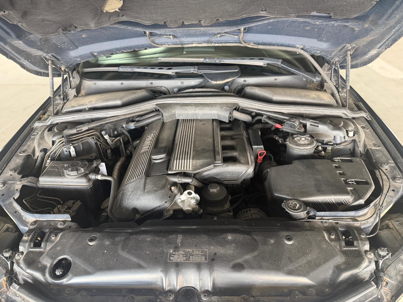 BMW 525 2004 — photo 35