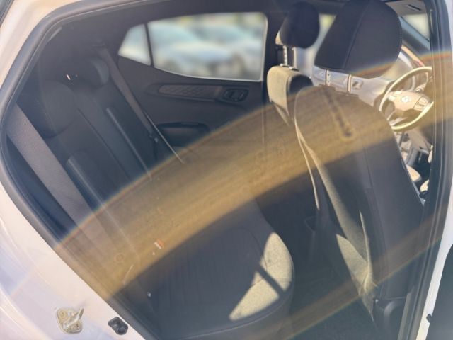 Fahrzeugabbildung Hyundai i10 Connect & Go 1.0 +KLIMA+NAVI+CARPLAY+RFK+SHZ