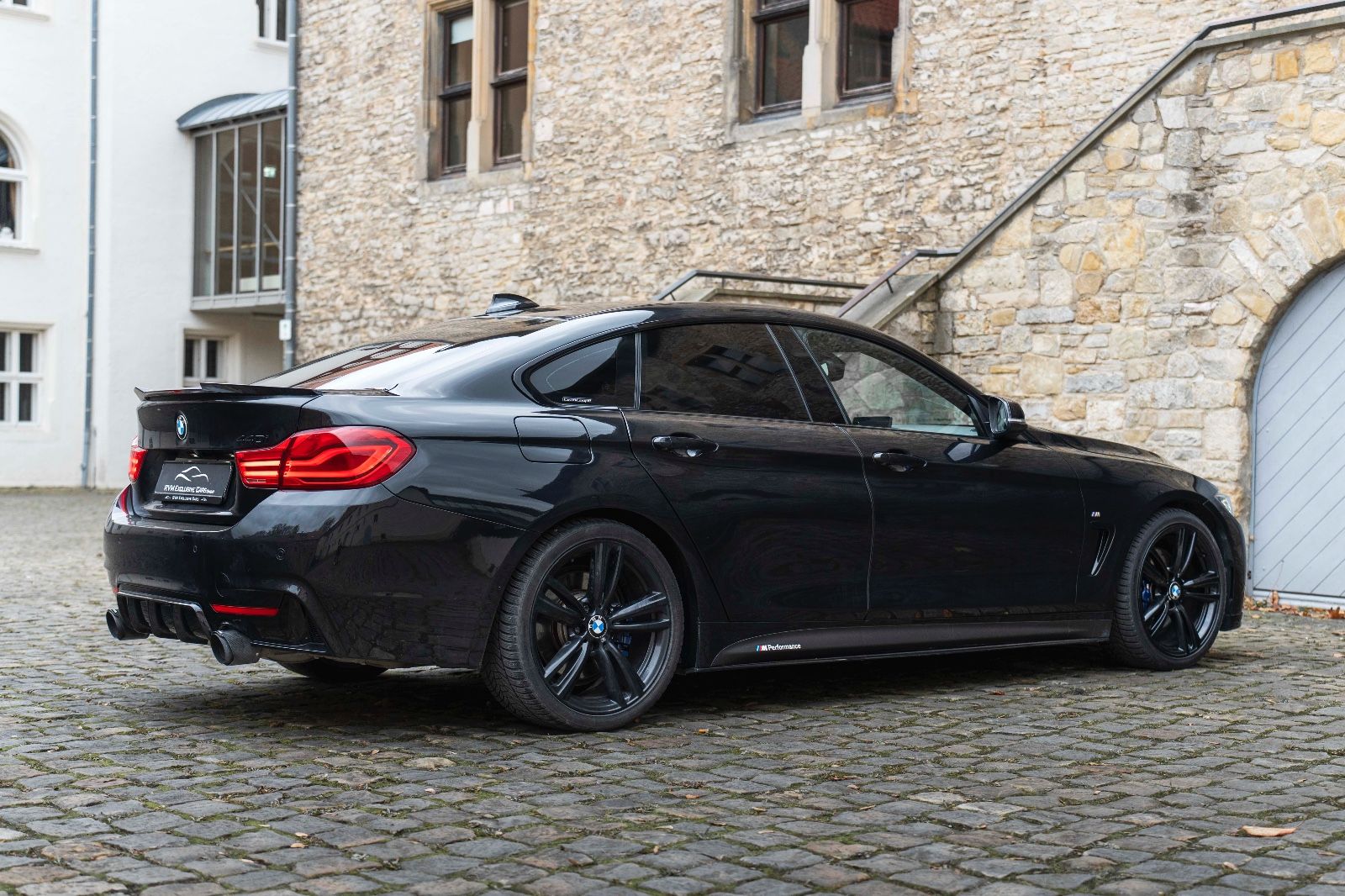 Fahrzeugabbildung BMW 440I M-Performance HUD H&K LED CARPLAY KAM REMUS