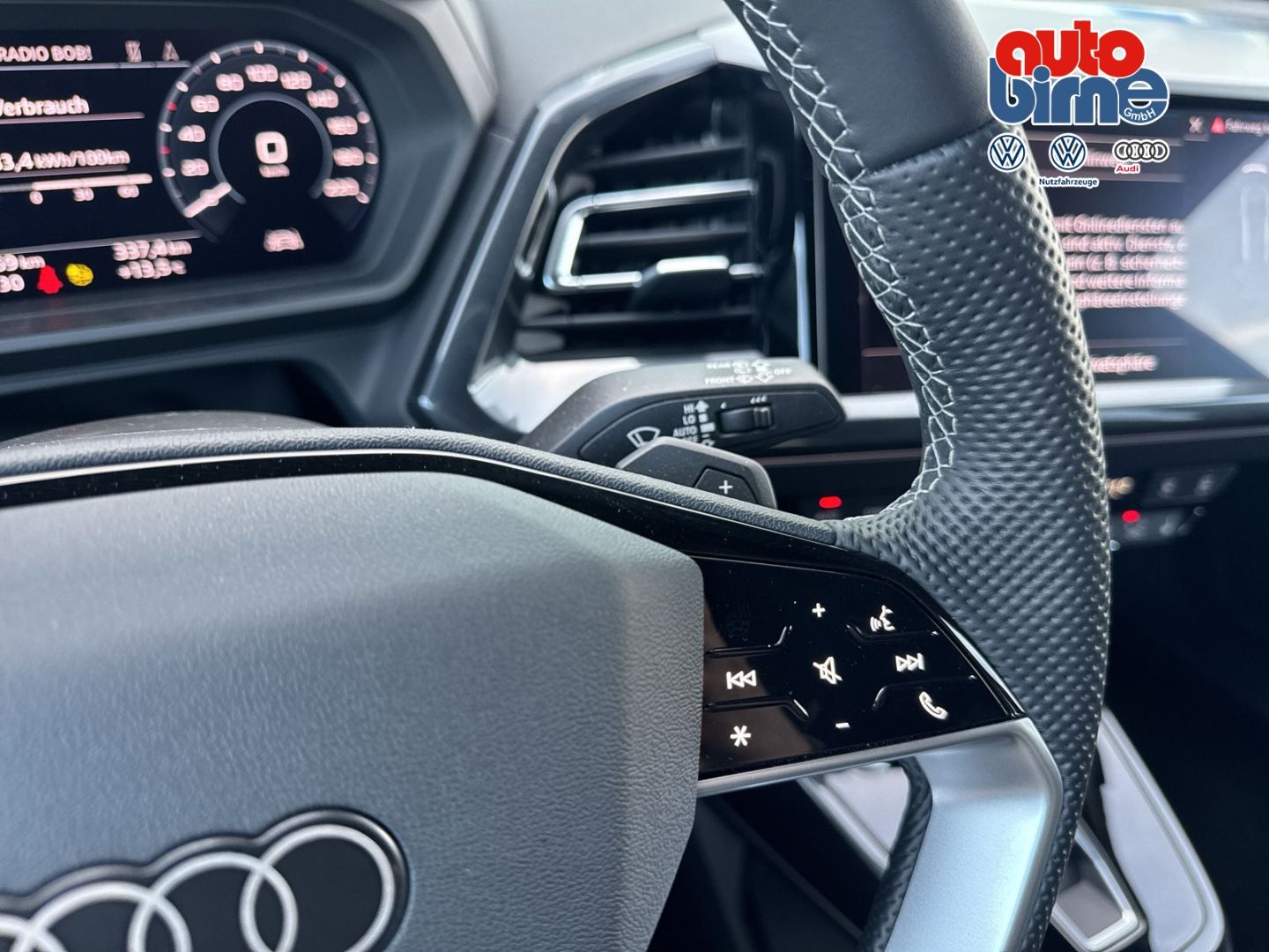 Q4 e-tron 150kW  HUD AHK-klappbar Navi Digitales