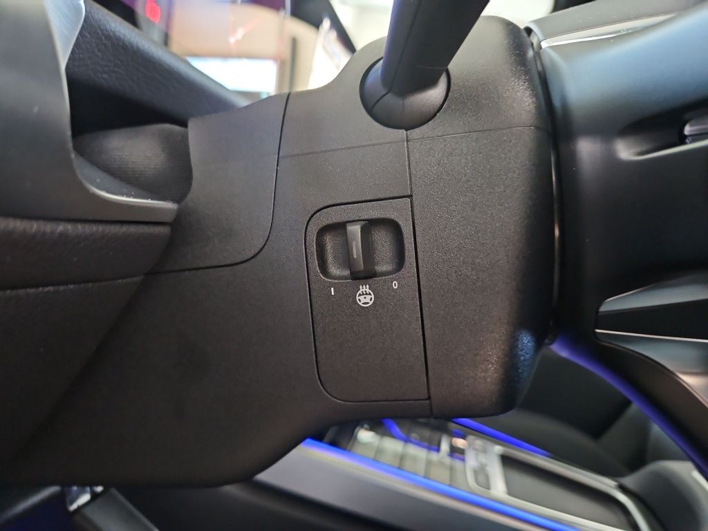 Fahrzeugabbildung Mercedes-Benz GLB 200 +AMG+EDITION+NIGHT+AHK+MULTIBEAM+WINTER+