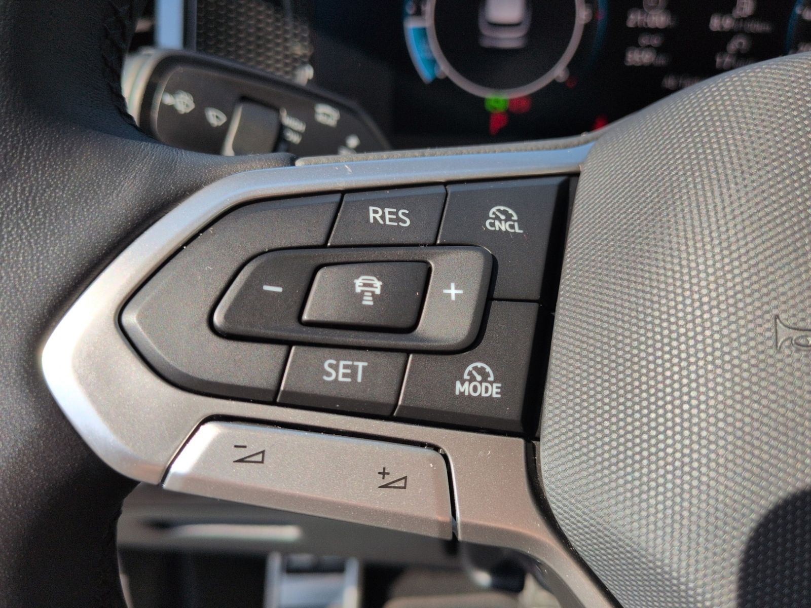 Tiguan 2.0 TDI DSG 4M Goal KAMERA+AHK+DCC