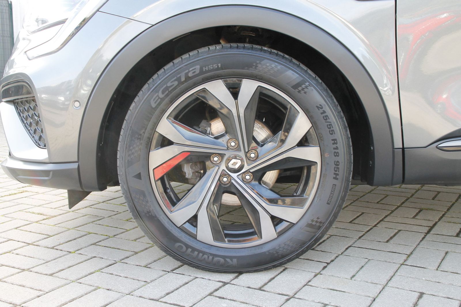 Fahrzeugabbildung Renault Arkana R.S. LINE TCe 140 EDC (MY21)
