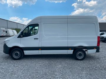 Fahrzeugabbildung Mercedes-Benz Sprinter III  317 CDI  MR / AHK / MBUX / Kamera