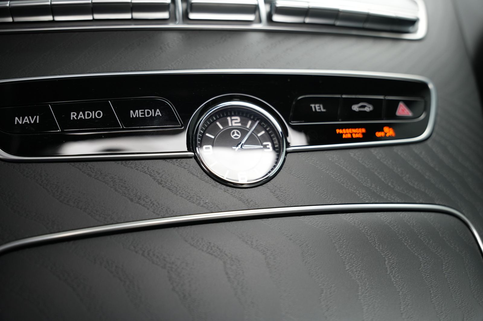 Fahrzeugabbildung Mercedes-Benz C 220d *AMG*Panorama*Ambiente*MBUX*SHZ*