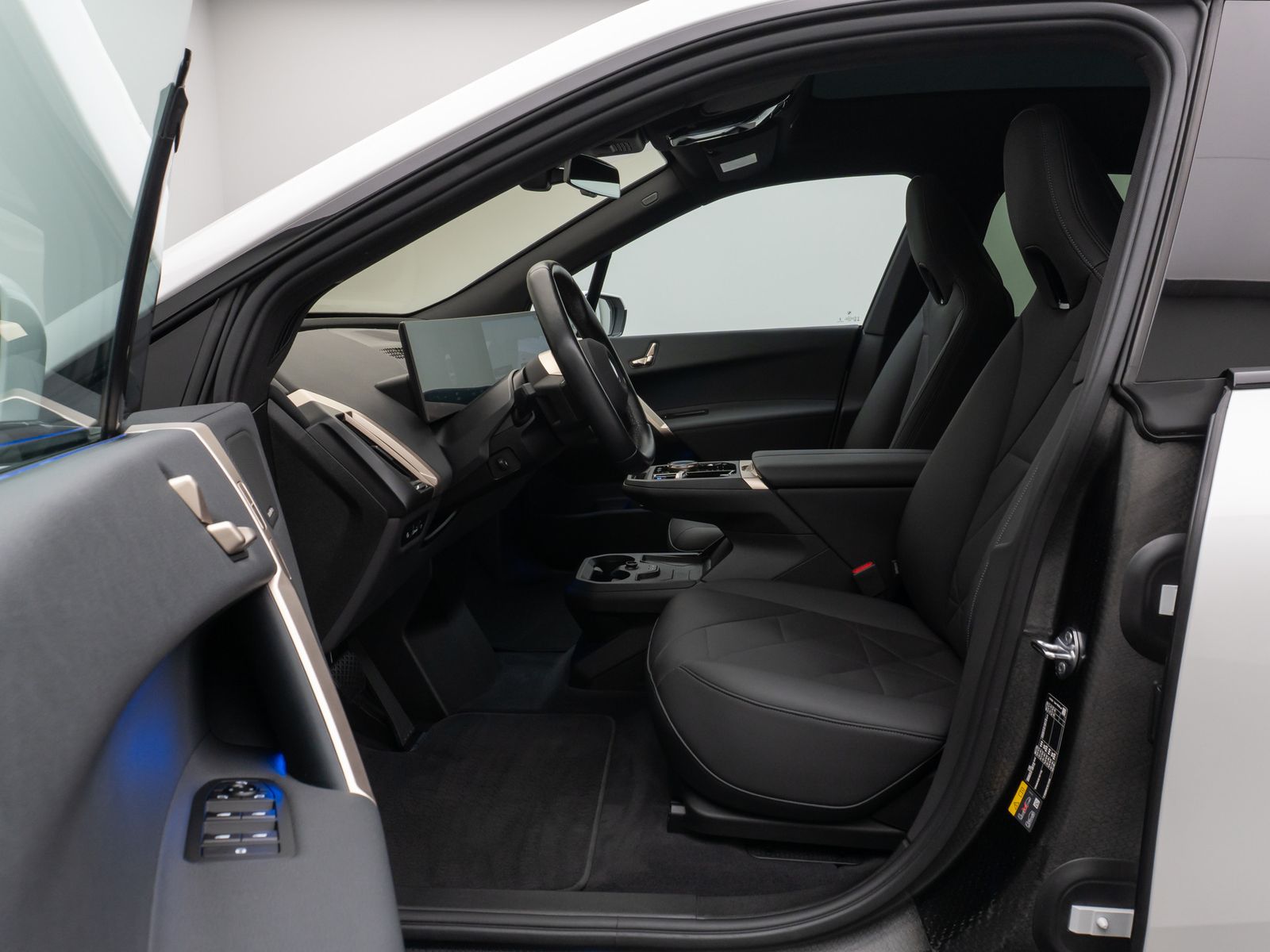 Fahrzeugabbildung BMW iX xD40 Sport SkyLounge 360°DAB H/K AHK 22Zoll