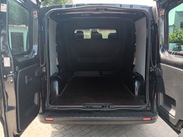 Renault Trafic - 10