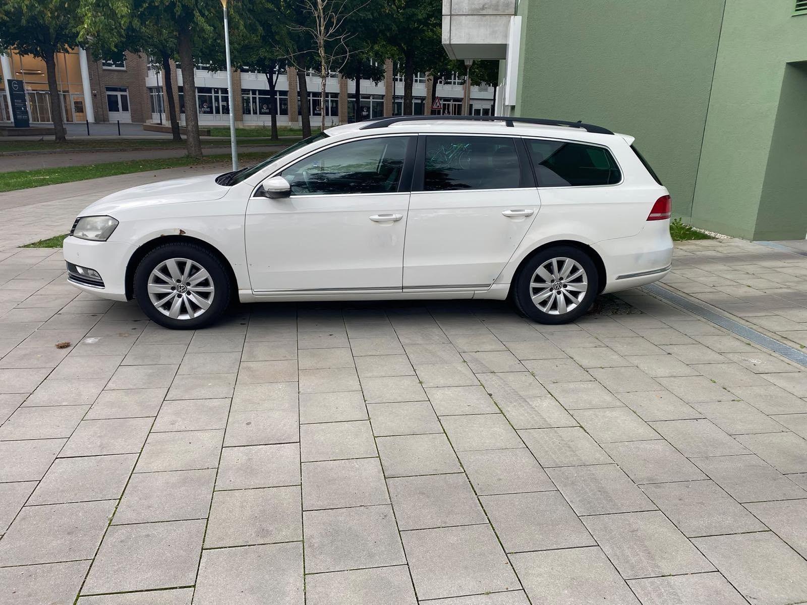 Volkswagen Passat 2012 — photo 8