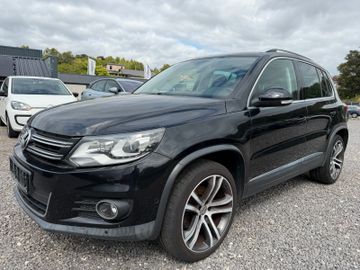 Volkswagen Tiguan - 1