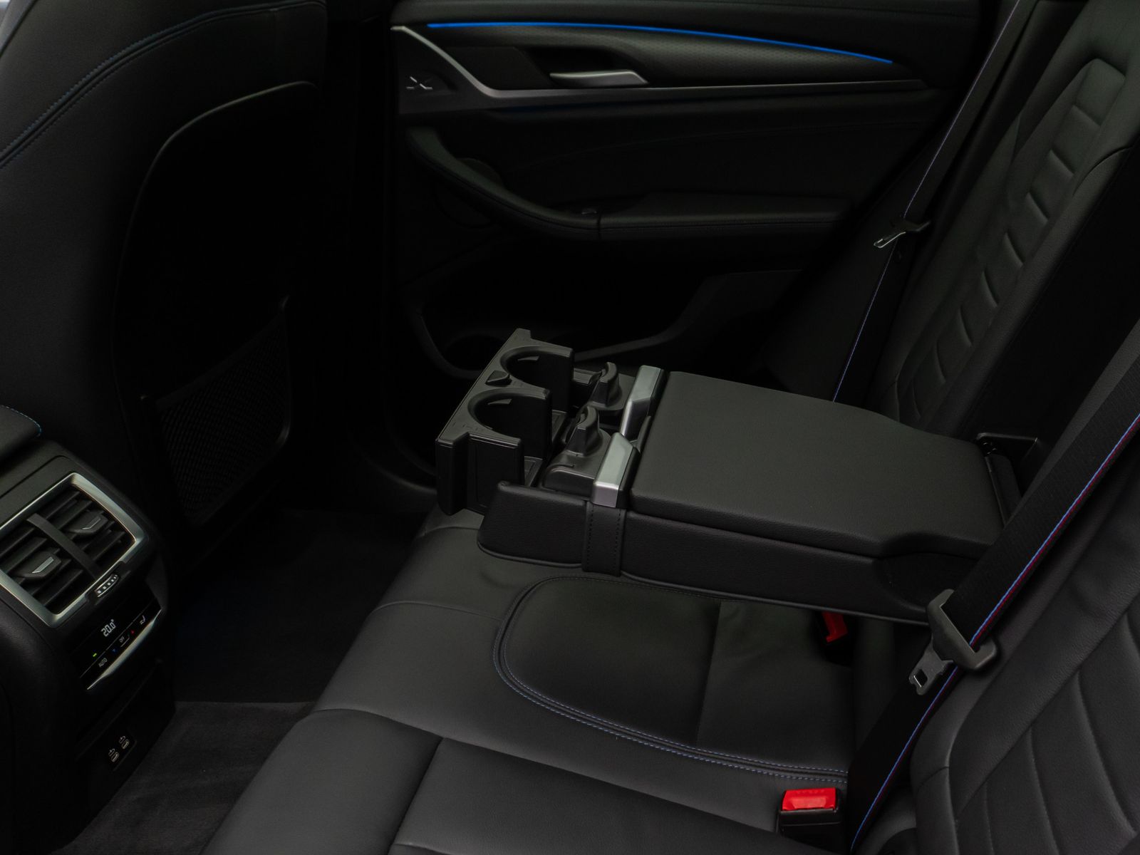 Fahrzeugabbildung BMW iX3 Impressive M Sport Panoram Laser 360°HUD H/K