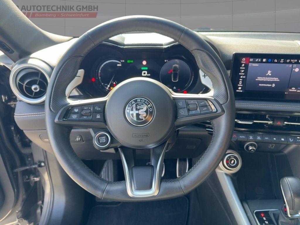 Fahrzeugabbildung Alfa Romeo Tonale Veloce, NAVI,  Leder,  Rückfahrkamera