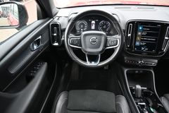 Fahrzeugabbildung Volvo XC40 T4 Autom. R-Design*FSHZG*RFK*BLIS*ACC*AHK