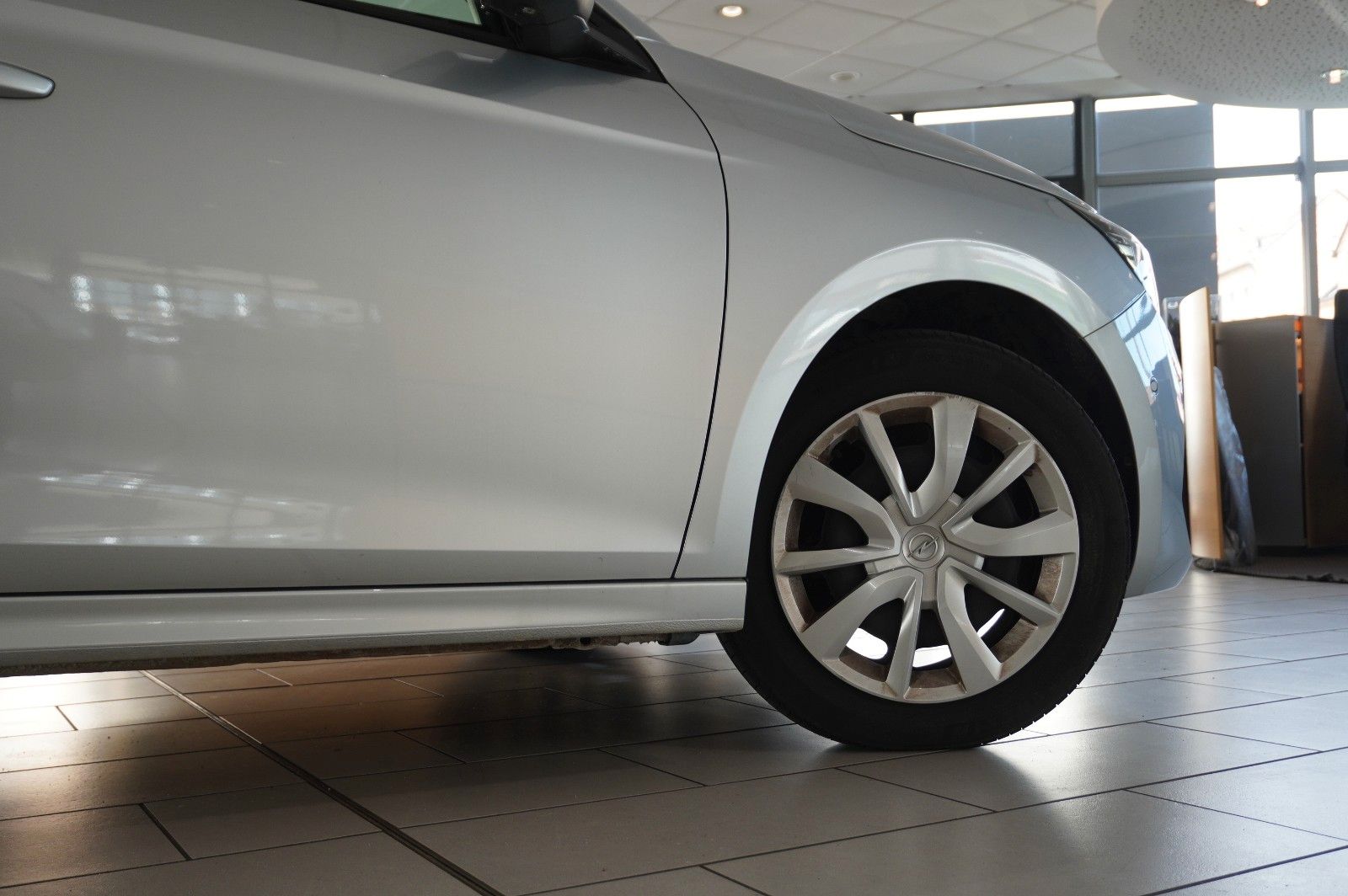 Fahrzeugabbildung Opel Corsa F 1.2 FACELIFT NAVI/LED/KAMERA/VIRTU./SHZ