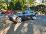 Tesla Model Y Long Range Dual Motor AWD Long Range - graue Tesla Model Y