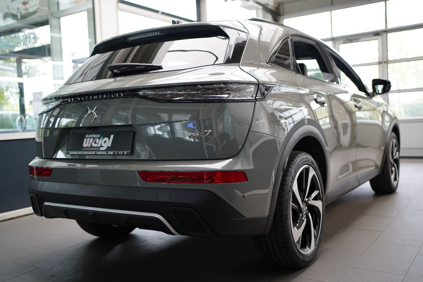 Fahrzeugabbildung DS Automobiles DS7 BlueHDi 130 EAT8 Opera Anhängerkupplung Foca