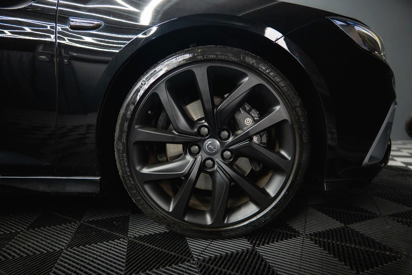 Fahrzeugabbildung Opel Insignia B Sports Tourer GSi 4x4 *ACC*LED*HU*DAB