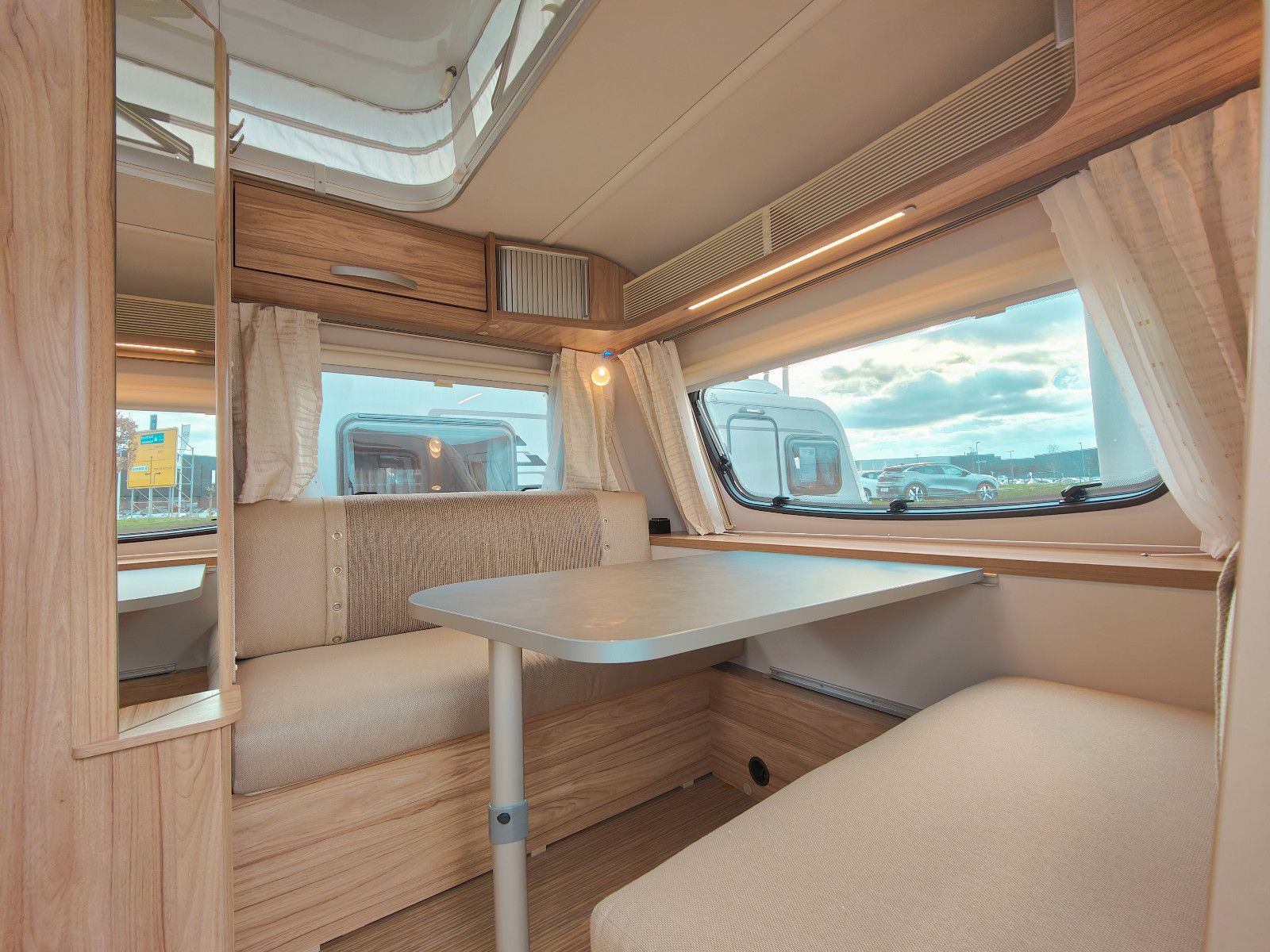 Fahrzeugabbildung HYMER / ERIBA / HYMERCAR Feeling 442 - 6.824€ Sparen!!!