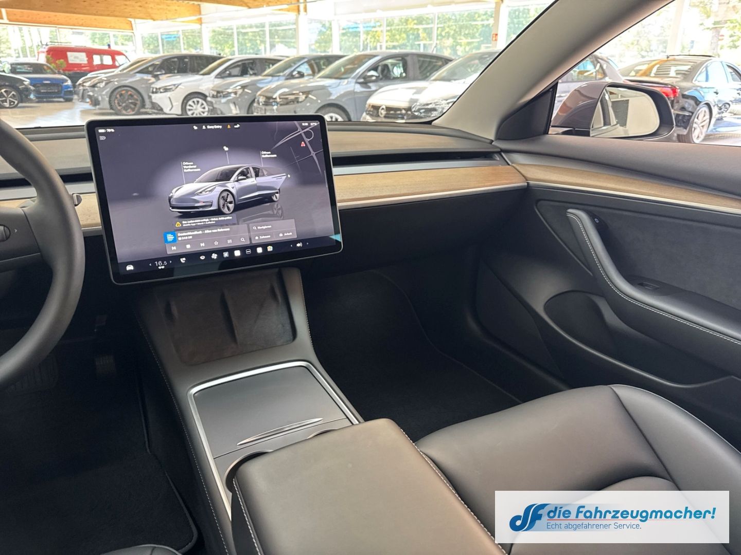 Fahrzeugabbildung Tesla Model 3 RWD Soundsystem ACC El. Heckklappe WLAN