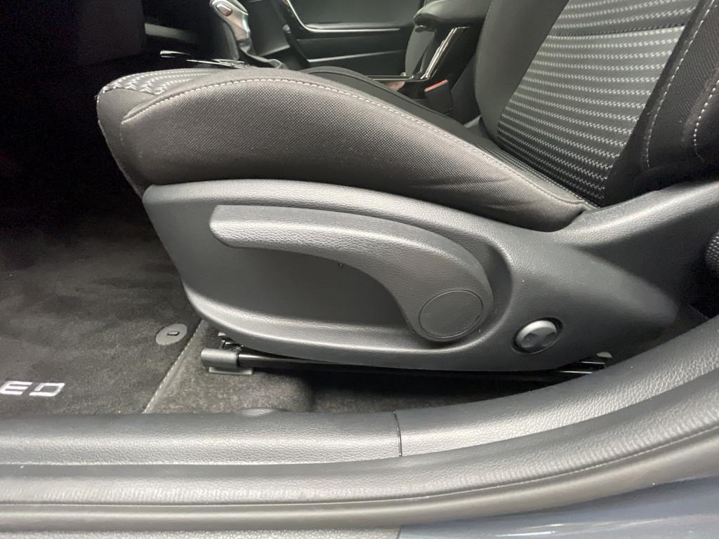 Kia Ceed SW 1.5 T-GDI DCT Spirit