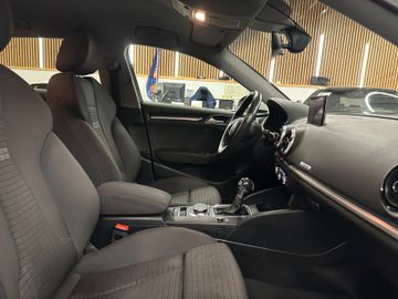 Audi A3 Sportback e-tron sport*2. Hand*Klima*Navi*LED