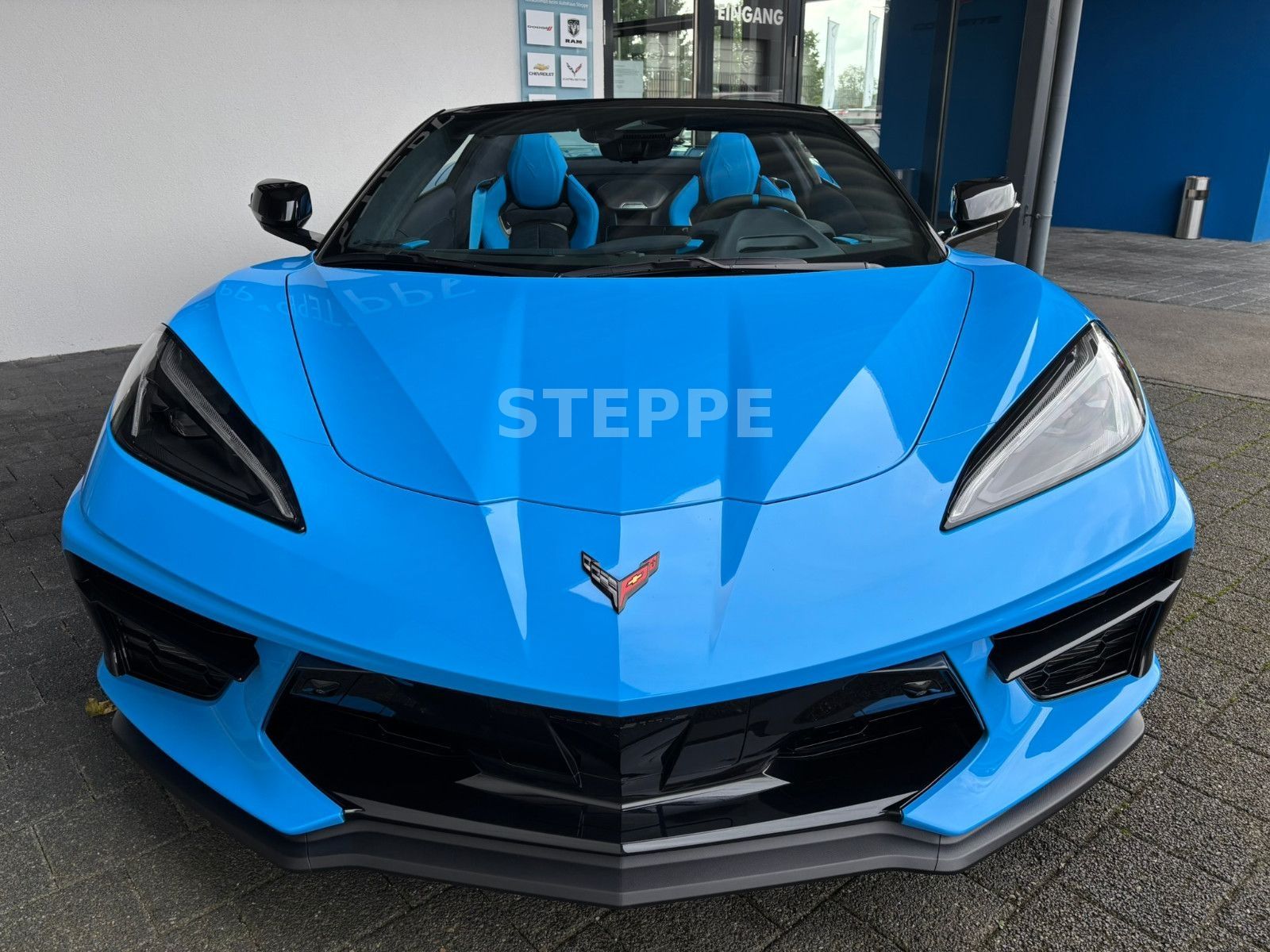 Corvette C8 Stingray Convertible 3LT Europamodell STEPPE