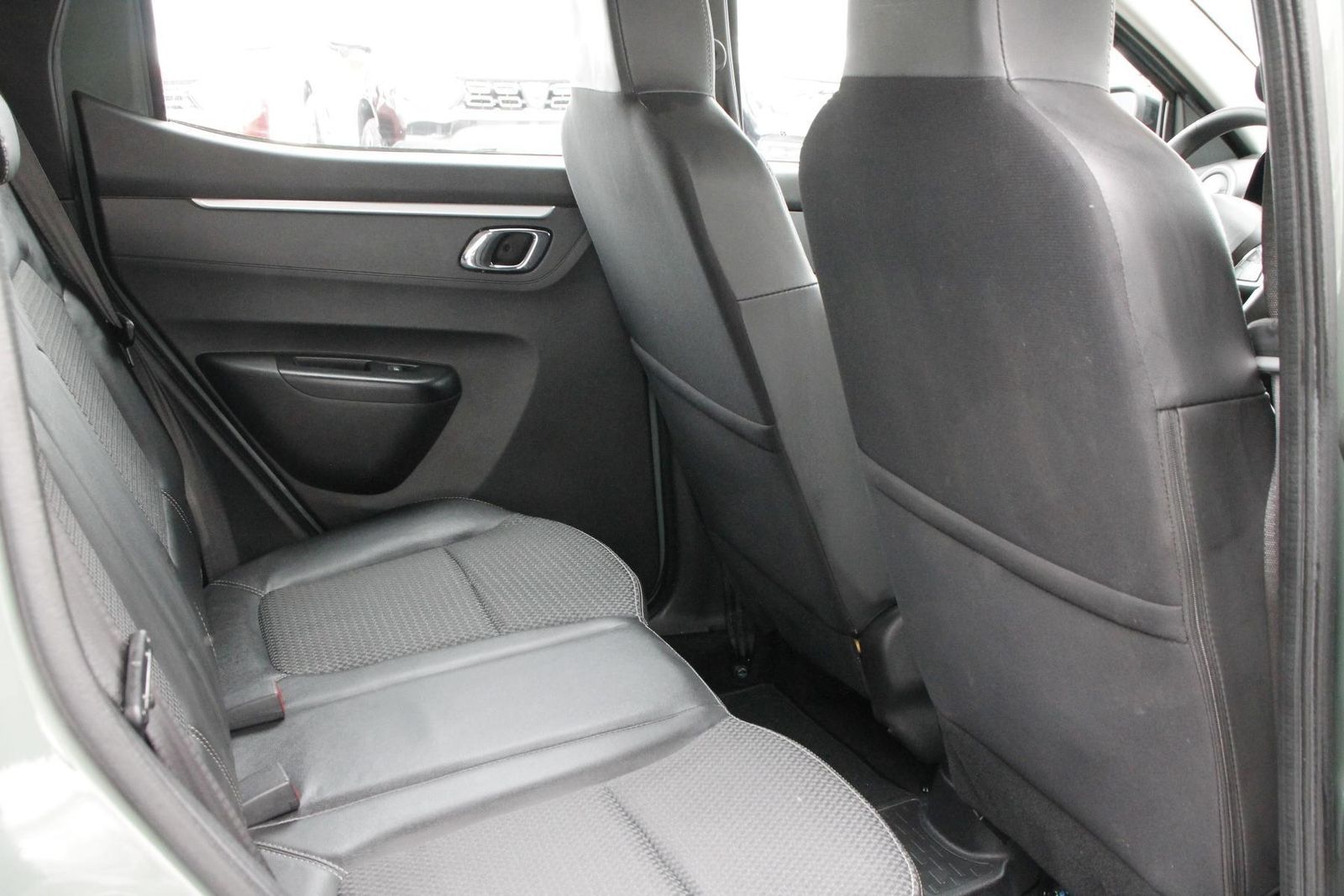 Fahrzeugabbildung Dacia Spring Essential