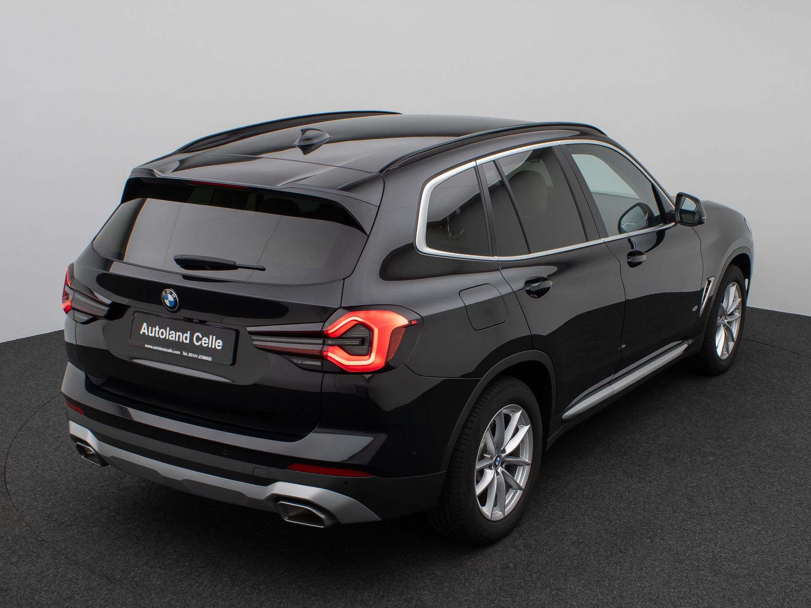 Fahrzeugabbildung BMW X3 xD20d  Kamera DAB HiFi Lnkrhzg Komfort Sport