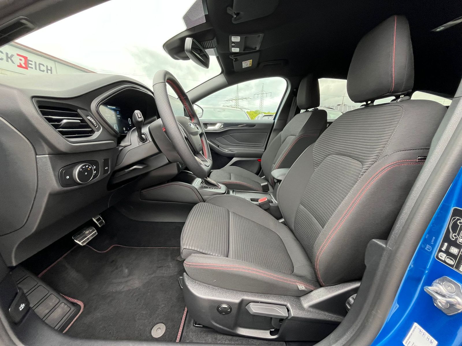 Fahrzeugabbildung Ford Focus 1.0 ST-Line X MATRIX*B&amp;O*ACC*KAM*APP*LHZ