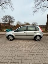 Ford Fiesta 1.4 Benzin mit Tüv - gebrauchte Ford Fiesta aus dem Jahr 2004