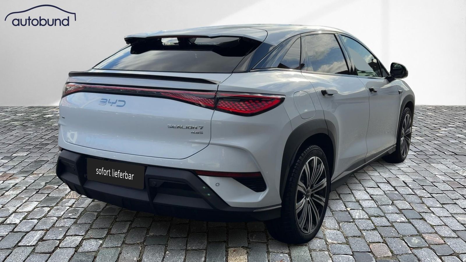 BYD SEALION 7