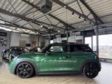 MINI Cooper S JCW Automatik*PANORAMA*KW*SP.ABGAS*NAVI - gebrauchte MINI Cooper S aus dem Jahr 2021
