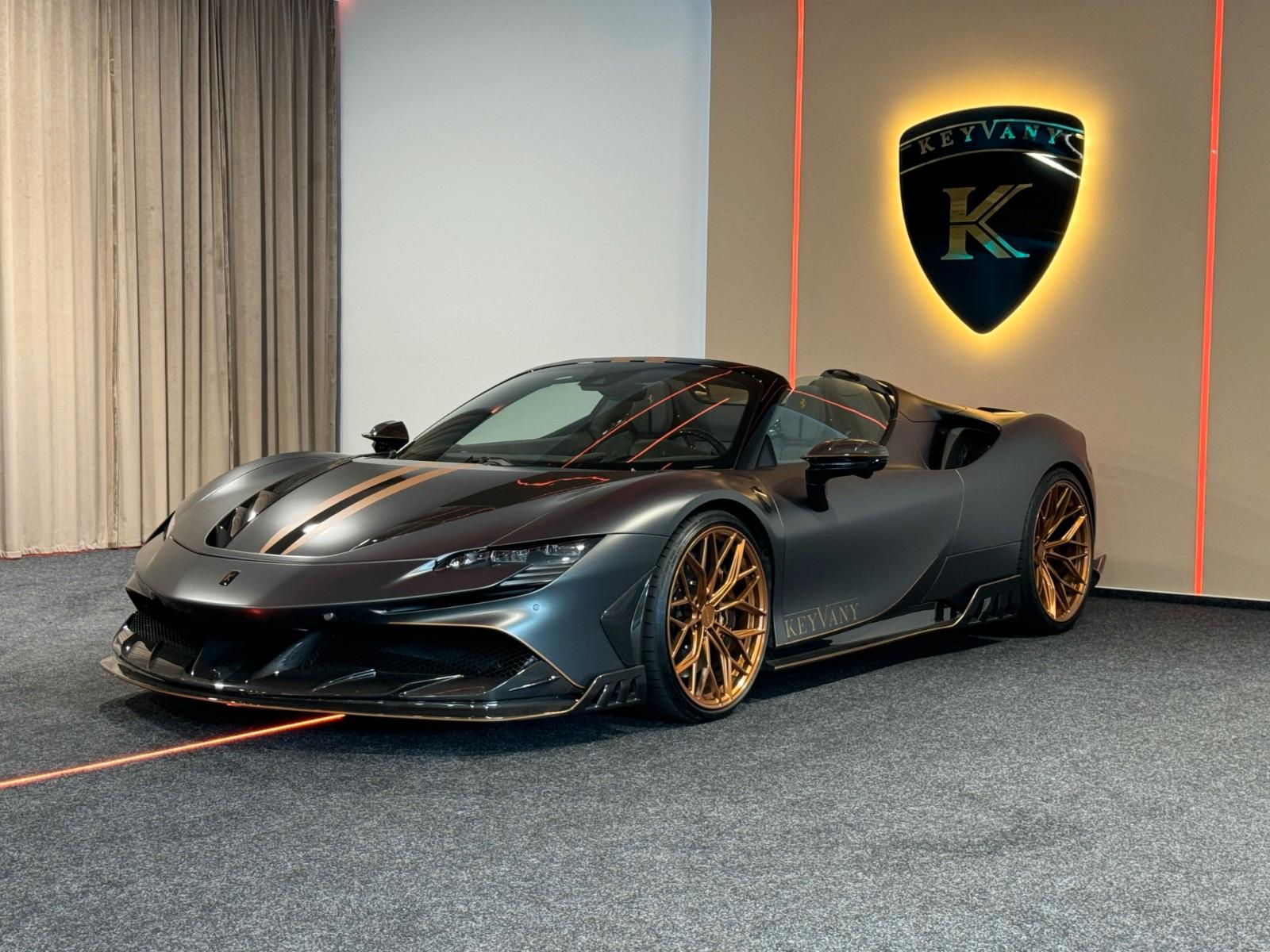 Ferrari SF90 SPIDER LIFT/CARBON/TAILORMADE/KEYVANY!